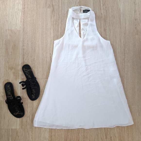 Lulus Dresses & Skirts - White Lulus v neck slip Flowy short dress small